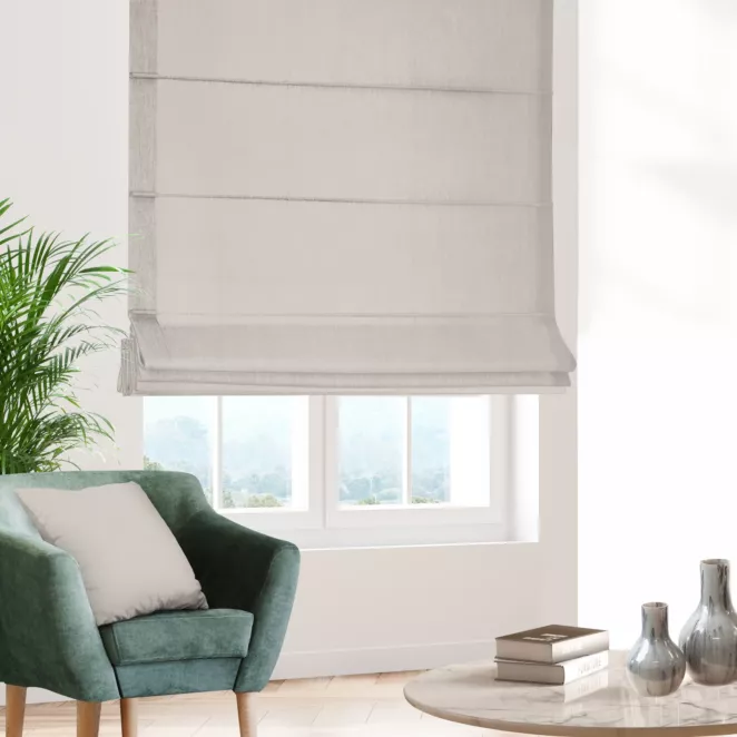 Roleta rzymska kremowa z grubej, matowej tkaniny welwetowej o gramaturze 380g/m2