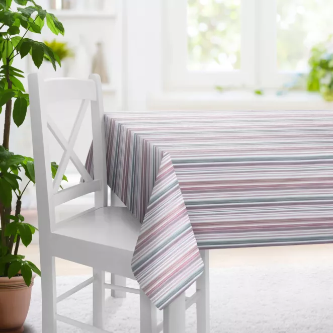 Obrus szyty różowo popielaty z tkaniny o naturalnym splocie z nadrukowanym wzorem w pasy