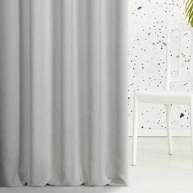 Zasłona szyta na taśmie 5 cm srebrna z miękkiej tkaniny szenilowej