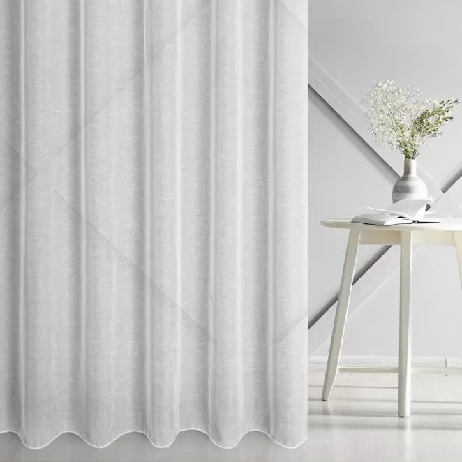 Firana szyta na taśmie 5 cm biała z matowej etaminy o naturalnym splocie w stylu eko, wykończona obciążnikiem