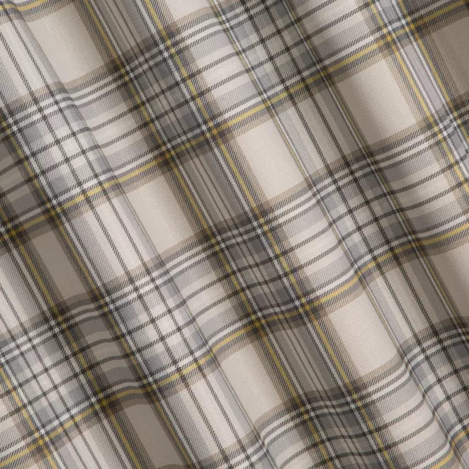 L160/2 Zasłona szyta na taśmie 5 cm beżowo musztardowa z tkaniny z dodatkiem bawełny i nici metalicznej, o wzorze w kratę, zawiera 20% bawełny