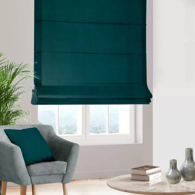 Roleta rzymska DORA - HIT granatowa z miękkiej tkaniny o welurowej strukturze