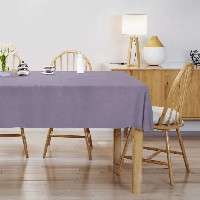 Obrus szyty DORA - HIT liliowy z miękkiej tkaniny o welurowej strukturze