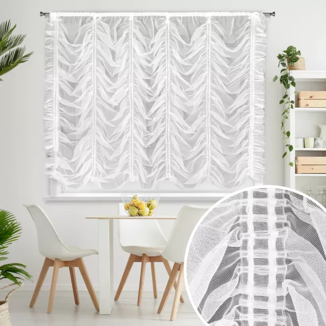Firana biała marszczona w pionie układająca się w lekkie fale 140x150 cm