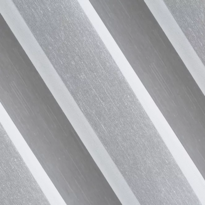 L75/1 Firana szyta na taśmie 5 cm CAROLINA biała z miękkiej matowej tkaniny z efektem drobnego deszczyku, wykończona obciążnikiem