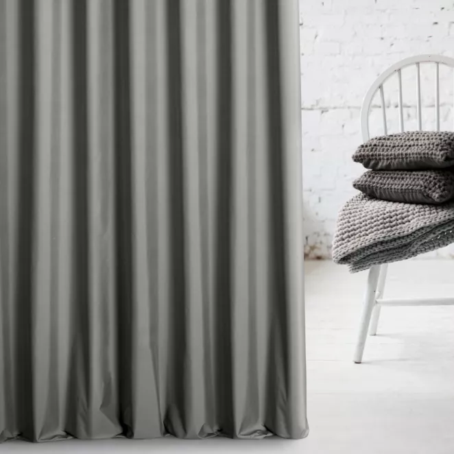 Zasłona szyta na taśmie 5 cm stalowa z tkaniny typu Blackout zaciemniającej w 100%