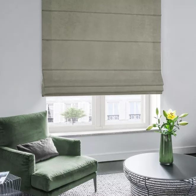 Roleta rzymska ITALIA brązowa z tkaniny welwetowej o delikatnym połysku