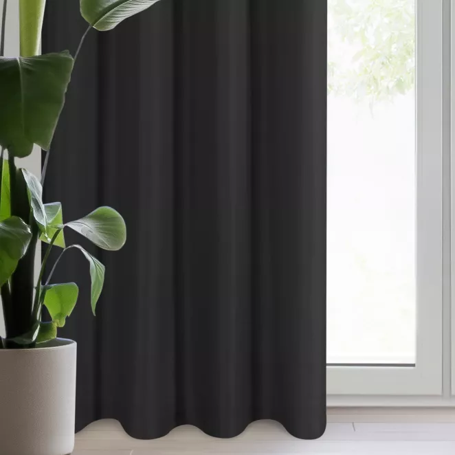 Zasłona czarna z gładkiej matowej tkaniny 140x250 cm przelotka - ADARI