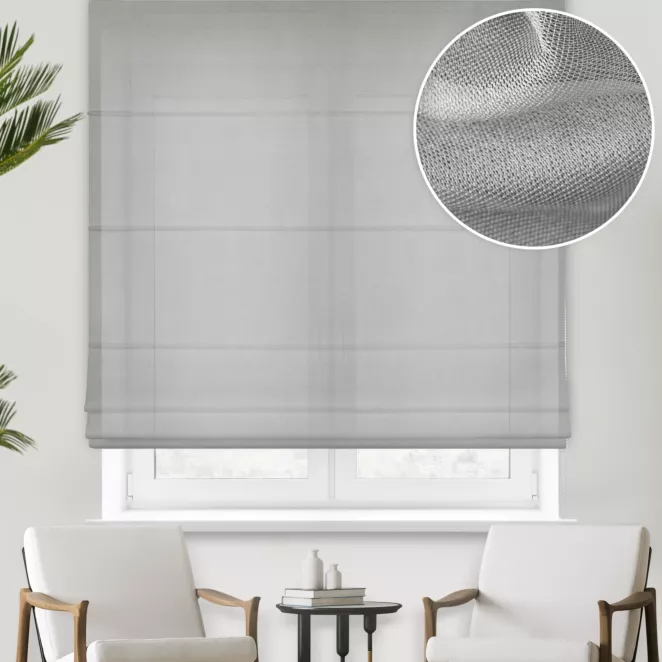 Roleta rzymska szara z miękkiej tkaniny o lekkim splocie i delikatnym połysku, wykończona obciążnikiem