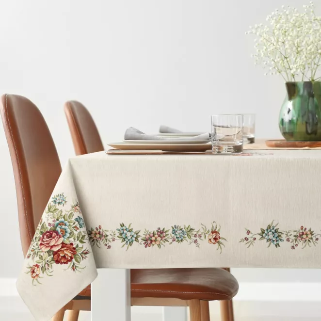 Obrus naturalno, czerwony 140x180 cm z grubszej tkaniny gobelinowej z nicią szenilową z motywem kwiatów