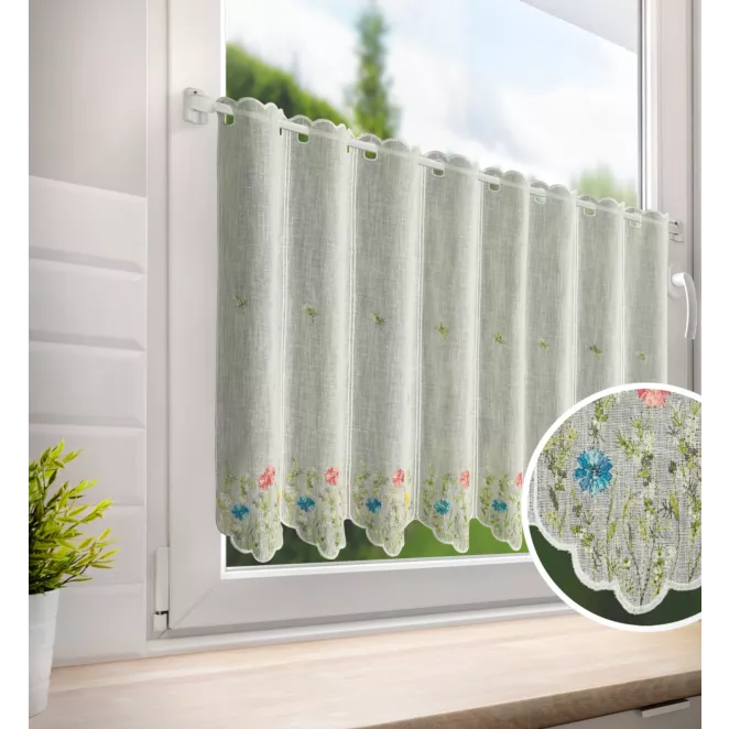 Tkanina firanowa zazdrostka z etaminy zdobiona haftem kwiatów