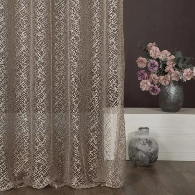 Firana beżowa o strukturze pajęczej sieci 140x250 cm przelotka AMANDA