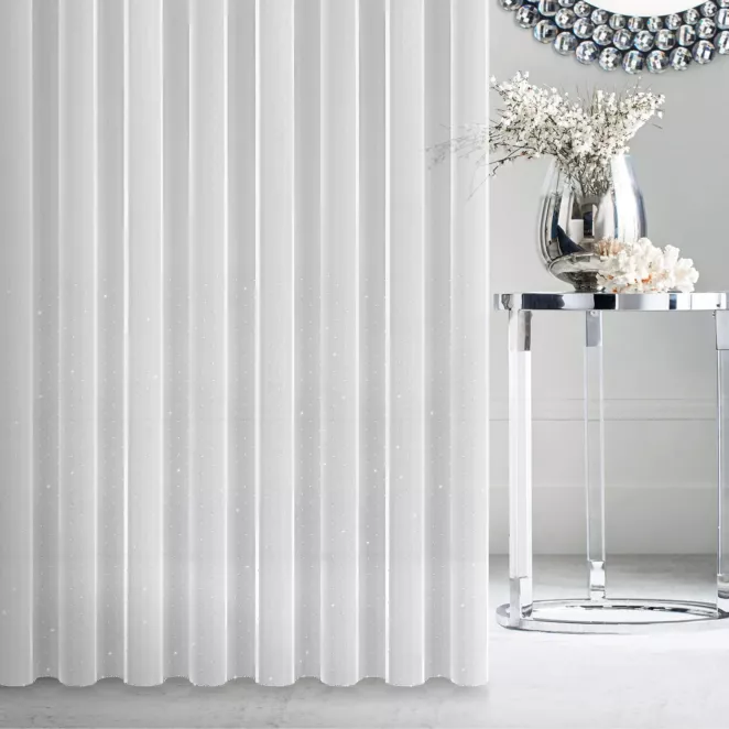 Firana szyta na taśmie 5 cm AVILLA biała ekskluzywna zdobiona szerokim pasem błyszczących kryształków Italissima Eva Minge