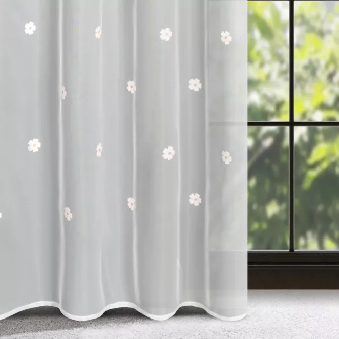 Firana biało, różowa z kwiatuszkami haftowanymi puszystą nicią 140x250 cm przelotka ELSA