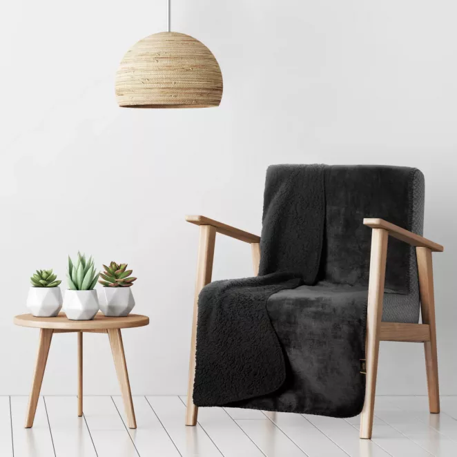 Narzuta, koc na fotel 70x160 cm czarna z miękkiego polaru ze strukturą baranka TEDY Eurofirany Premium