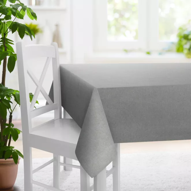 Obrus szyty popielaty z gładkiej, zaciemniającej tkaniny z wyraźnym splotem