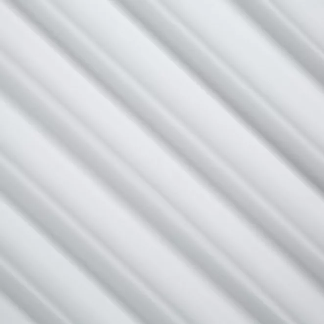 R221/8 Firana szyta na taśmie 5 cm naturalna z jedwabiście miękkiej matowej krepy, wykończona obciążnikiem