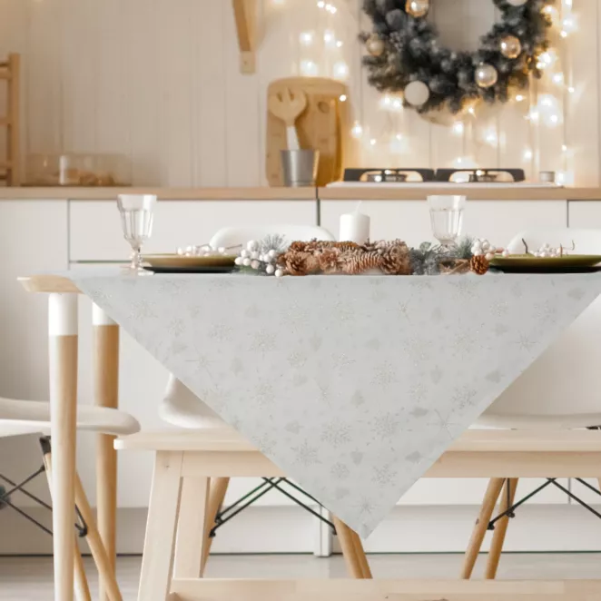Bieżnik na stół kremowy 85x85 cm z żakardowej tkaniny FLASH świąteczny z motywem jasnozłotych śnieżynek