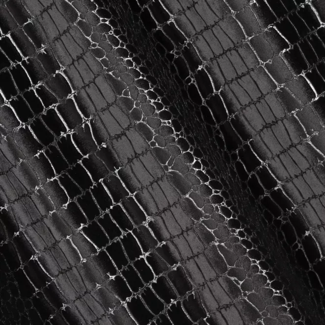 M179/5 Zasłona szyta na taśmie 5 cm SAFARI czarna z miękkiej welwetowej tkaniny w wytłaczany wzór