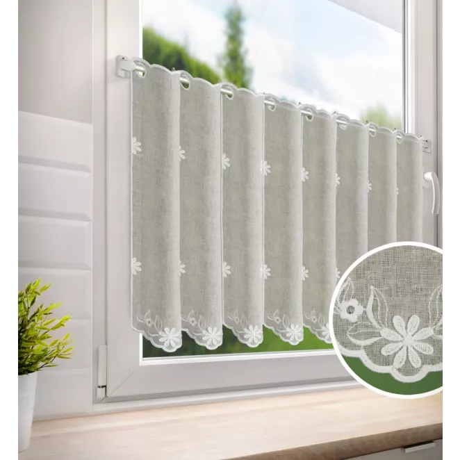 Tkanina firanowa zazdrostka z etaminy zdobiona haftem kwiatuszków