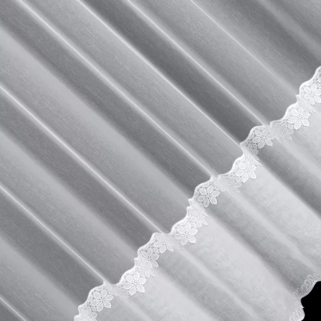 L171/1 Firana szyta na taśmie 5 cm biała z gładkiej tkaniny typu aden z ozdobnym podwinięciem i matową gipiurką