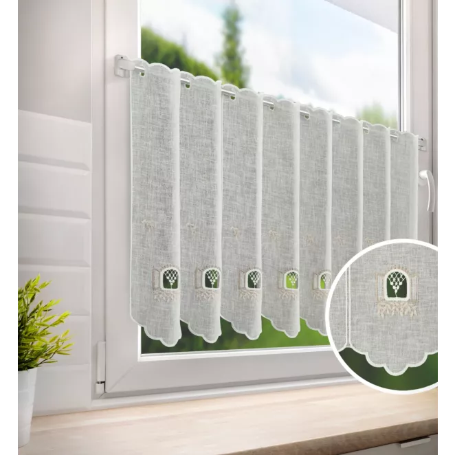 Tkanina firanowa zazdrostka z etaminy zdobiona motywem ażurowego okna