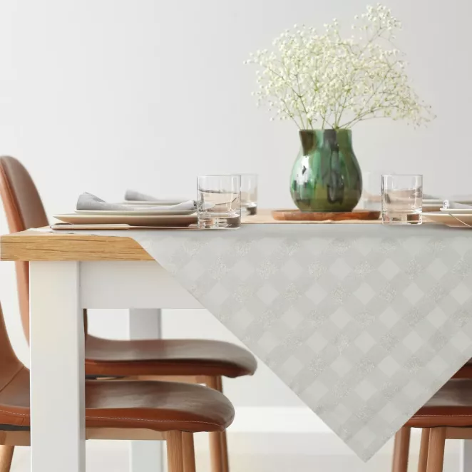 Obrus na stół kremowy 85x85 cm z żakardowej tkaniny FLASH świąteczny w krateczkę przetykany jasnozłotą nicią