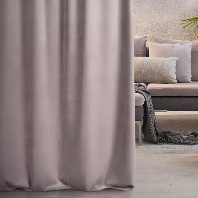 Zasłona szyta na taśmie 5 cm ENYA pudrowo różowa z miękkiej półmatowej tkaniny welwetowej