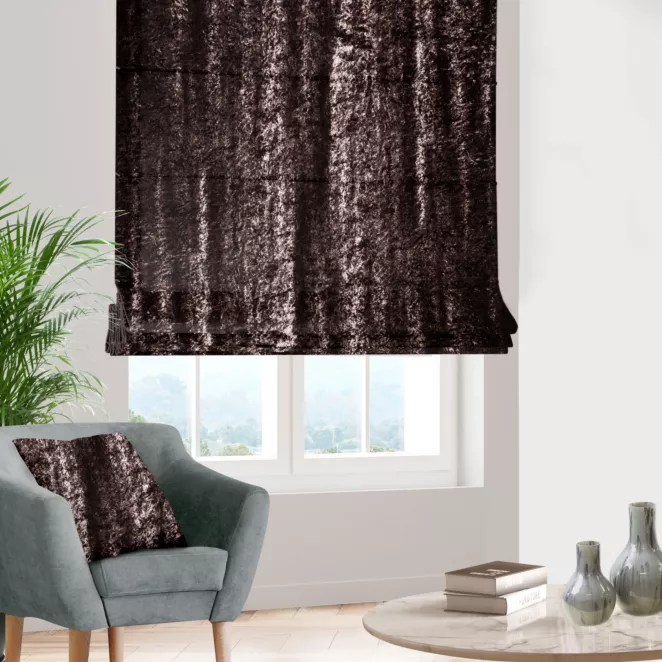 Roleta rzymska brązowa z miękkiej tkaniny welwetowej z efektem kreszowania