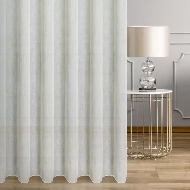 Firana szyta na taśmie 5 cm beżowa z gładkiej etaminy z efektem melanżu, wykończona obciążnikiem