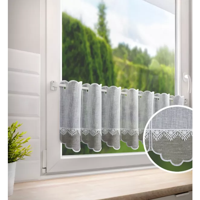 H220/2 Tkanina firanowa zazdrostka z etaminy zdobiona haftem i kontrastowym wykończeniem dołu