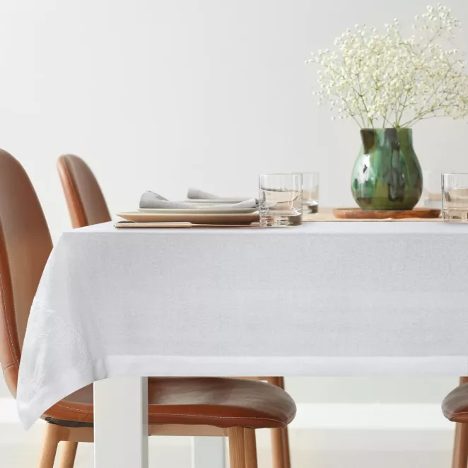 Obrus biały 140x180 cm ELEN zdobiony ozdobną kantą i haftowaną koronką EUROFIRANY PREMIUM