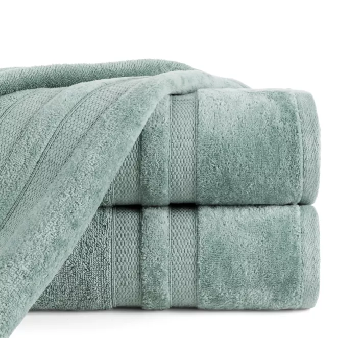 Ręcznik kąpielowy 70x140 cm bawełniany kolor miętowy z welwetową bordiurą w pasy 500 g/m2 PORTO