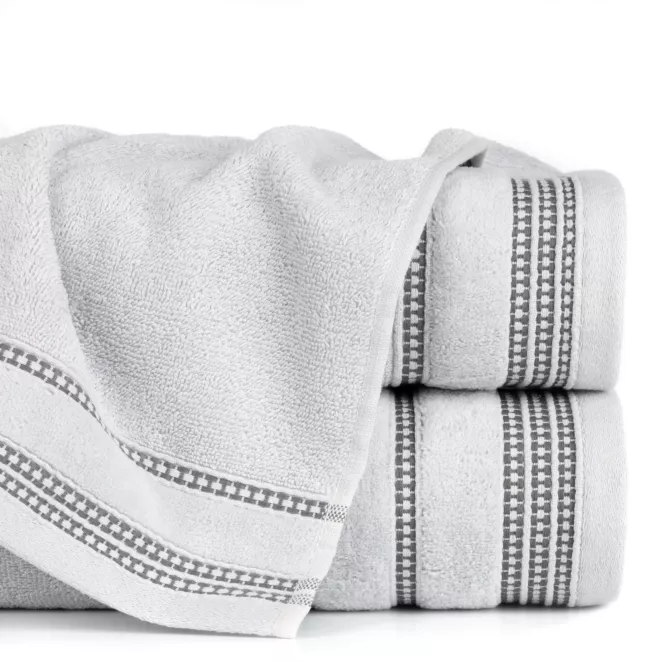 Ręcznik do rąk 30x50 cm bawełniany kolor srebrny z delikatną ozdobną bordiurą 500 g /m AMANDA