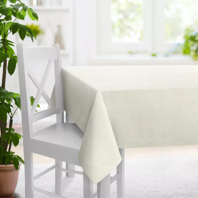 Obrus szyty kremowy miękka tkanina welwetowa, ze złotym marmurowym nadrukiem