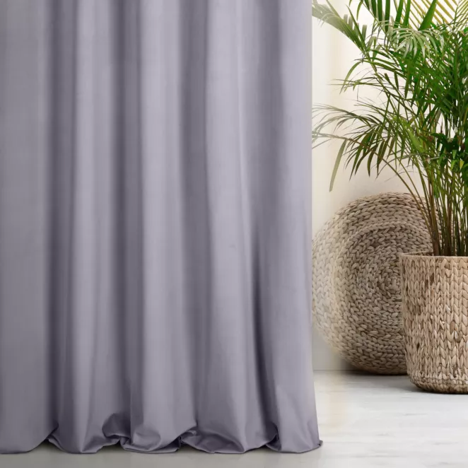 Zasłona szyta na taśmie 5 cm liliowa z miękkiej półmatowej tkaniny welwetowej