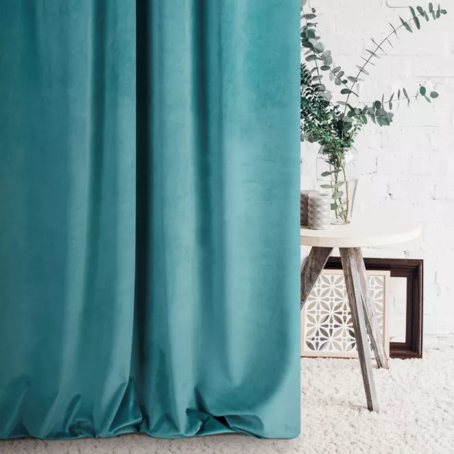 Zasłona szyta na taśmie 5 cm ENYA ciemnoturkusowa z miękkiej półmatowej tkaniny welwetowej