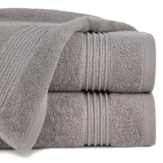 Ręcznik kąpielowy 50x90 cm bawełniany kolor szary zdobiony paseczkami przeszywanymi błyszczącą nicią 500 g/m2 LILA