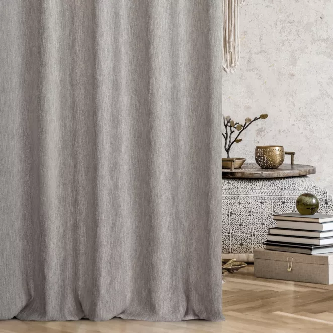 Zasłona szyta na taśmie 5 cm srebrna z tkaniny o naturalnym splocie i efektem melanżu, z dodatkiem nici metalicznej Italissima Eva Minge