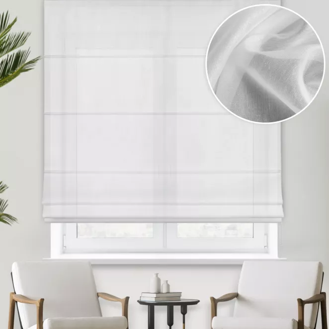 Roleta rzymska kremowa z półprzezroczystej połyskliwej tkaniny, wykończona obciążnikiem