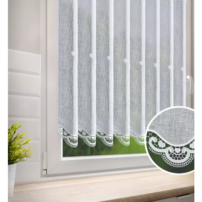 Tkanina firanowa zazdrostka z etaminy zdobiona haftem geometrycznym