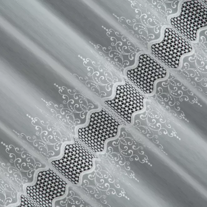 P275/1 Firana szyta na taśmie 5 cm biała z tkaniny batystowej ozdobionej dwoma pasami aplikacji