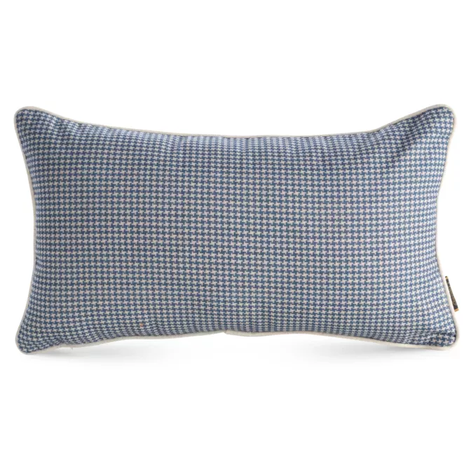 Poszewka na poduszkę 30x50 cm z dodatkiem lnu granatowa z motywem drobnej pepitki PATA - kolekcja SEA SUMMER