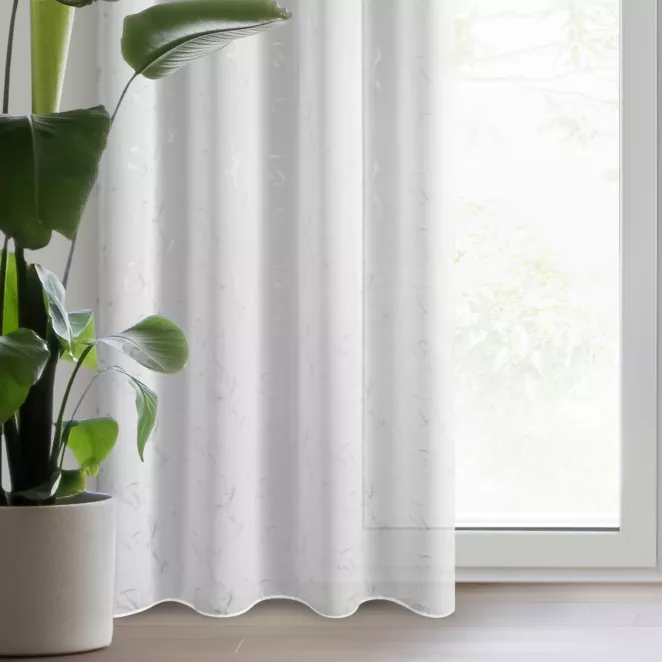 Firana biało, srebrzysta z etaminy z marmurkowym wzorem 140x270 cm przelotka Iva