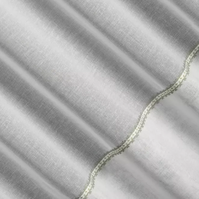 R234/1 Firana szyta na taśmie 5 cm biała z matowej etaminy wykończonej ozdobnym podwinięciem