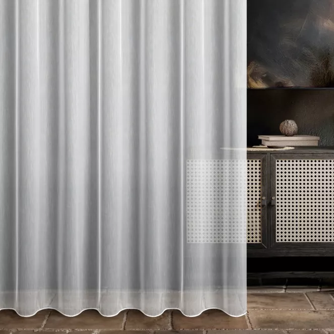 Firana szyta na taśmie 5 cm biała z matowej tkaniny ADEN,wykończona obciążnikiem