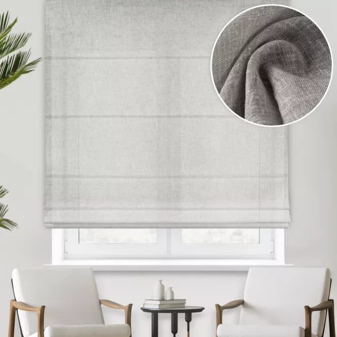 Roleta rzymska jasnoszara z delikatnej w dotyku etaminy w stylu eko z efektem kreszowania, wykończona obciążnikiem