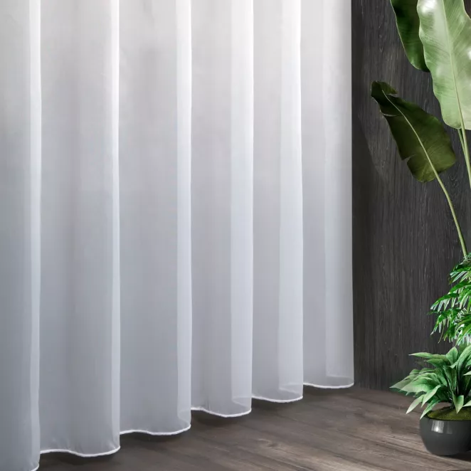 Firana szyta na taśmie 5 cm ERNESTA biała miękka w dotyku, matowa mikrosiateczka, wykończona obciążnikiem
