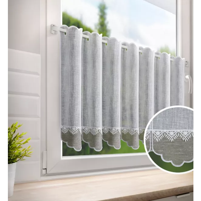 Tkanina firanowa zazdrostka z etaminy zdobiona haftem