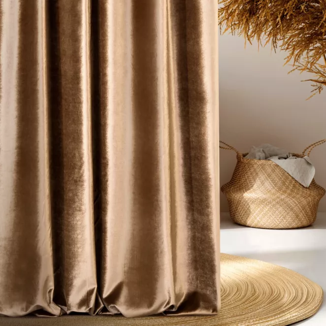 Tkanina zasłonowa gładka, miękka, welwetowa, z wyraźnym połyskiem z kolekcji Eva Minge